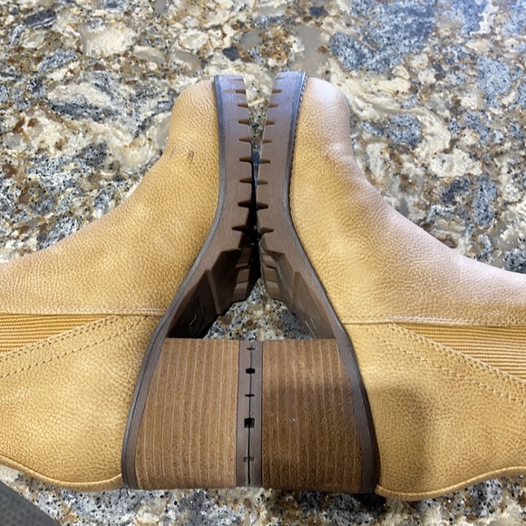 MIA Lug Boot - Picture 4 of 6